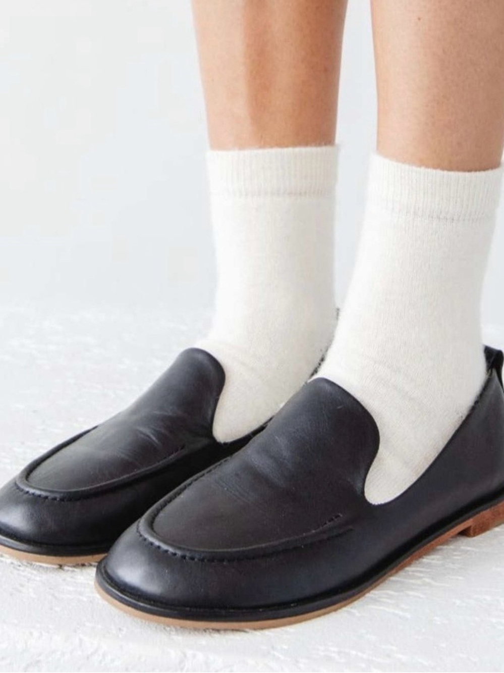 Women's Black Leather Slip-On Loafers - Elegant Everyday Flats Size 7 - Picture 4 of 16